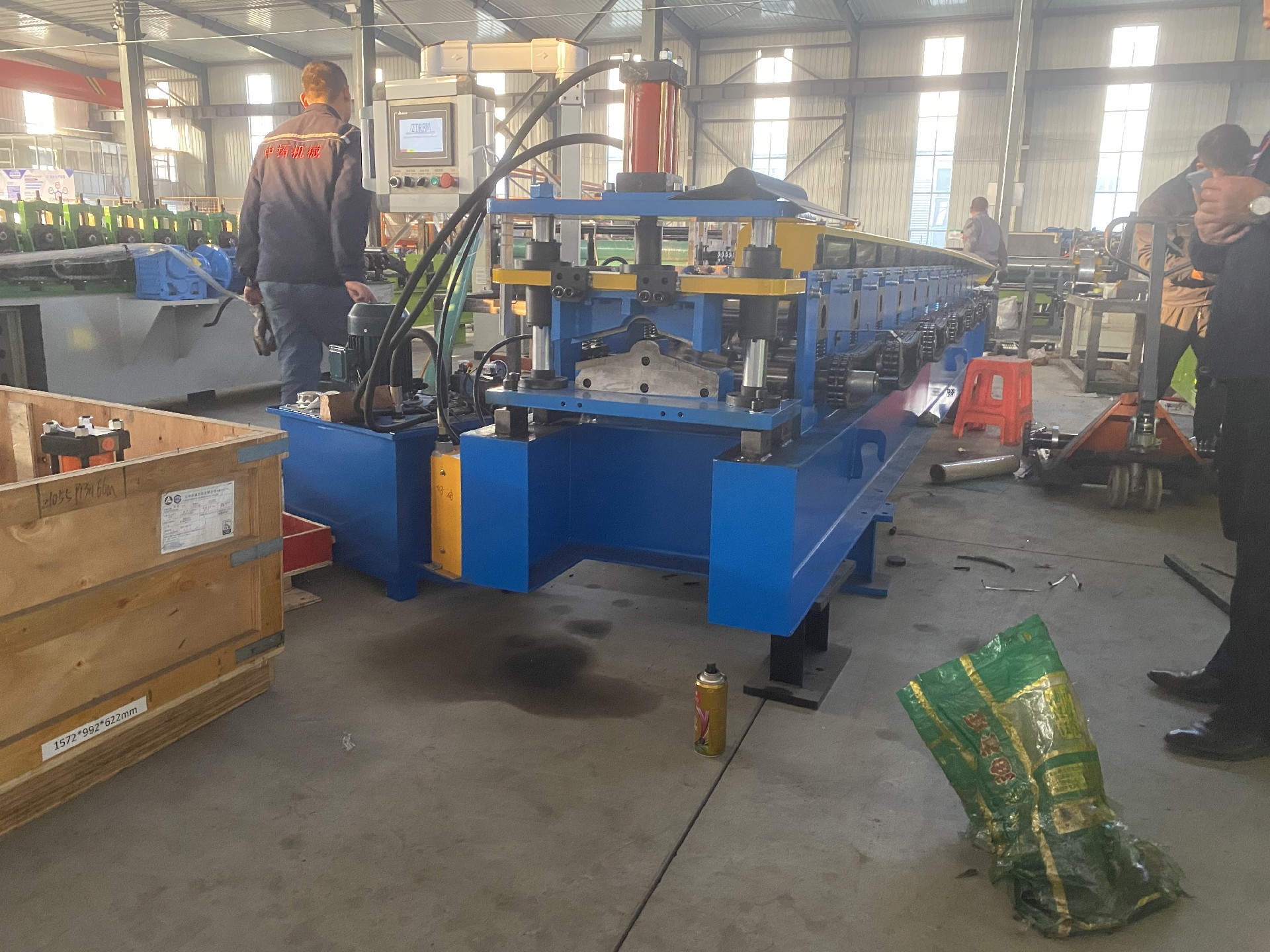 Ridge capping roll forming machine